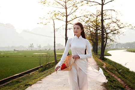 ao-dai-in-windy