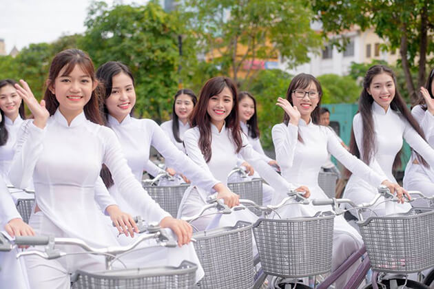 Hoc Sinh Ao Dai Vietnam