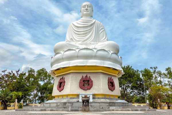 long son pagoda nha trang city tour