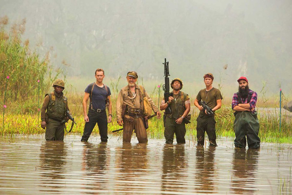 Jordan Vogt-Roberts and film crews in Ninh Binh