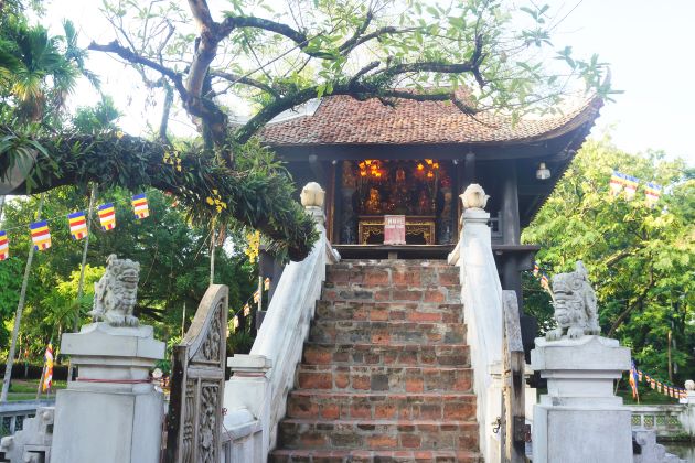 one pillar pagoda hanoi vietnam