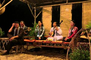 Don Ca Tai Tu singing in Mekong Delta, Vietnam