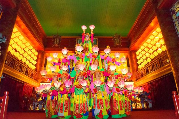 traditional dance in nha nhac hue royal court music