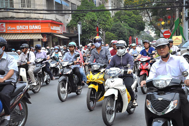 traffic in vietnam