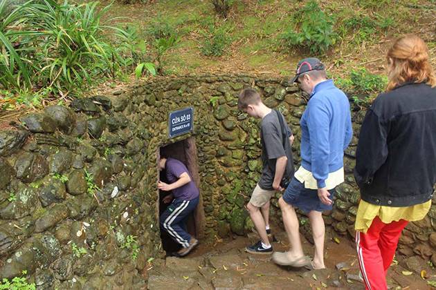 visit cu chi tunnels 16 day indochina holiday packages