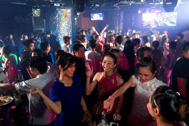 America Discotheque Bars in Saigon