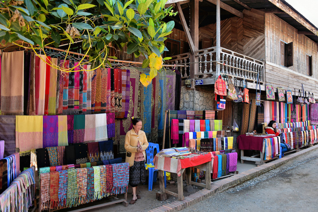 Laos Shawls souvenirs in laos