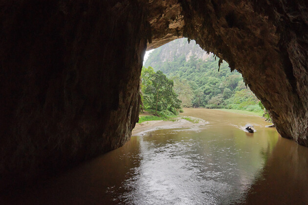 puong cave near ba be lake