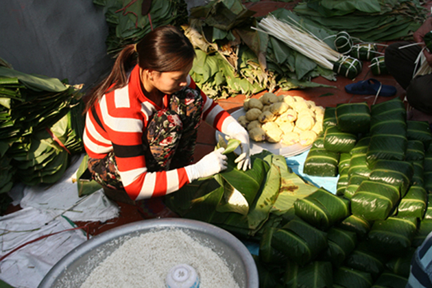 Tranh-Khuc-Chung-Cake-Village.jpg