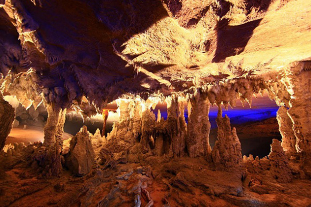 Laos Kong Lor Cave