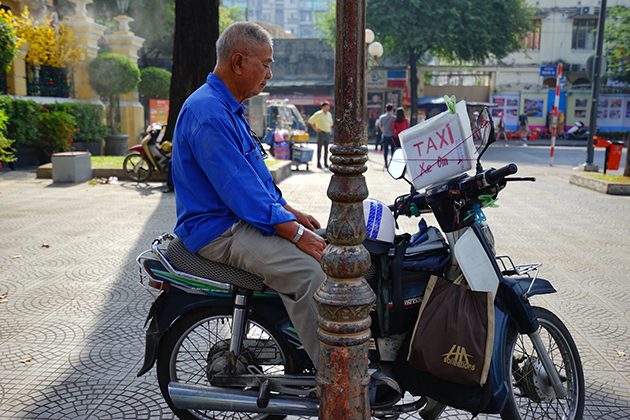 Xe Om - Everything about Motorbike Taxi in Vietnam