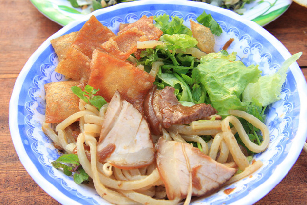 cao lau hoi an