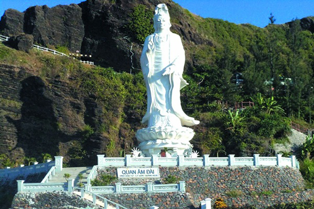 guan yin statue in ly son island