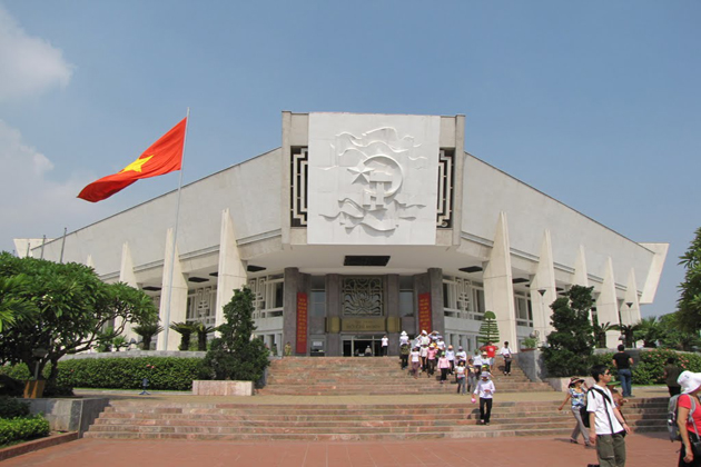 ho chi minh museum hanoi tour package