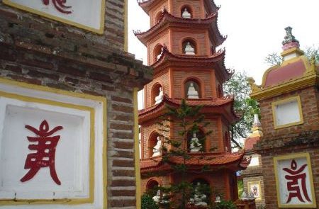 tran quoc pagoda vietnam classic tours
