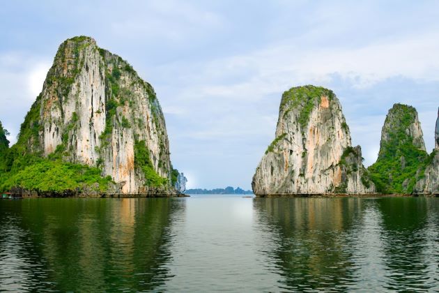 world heritage site halong bay vietnam