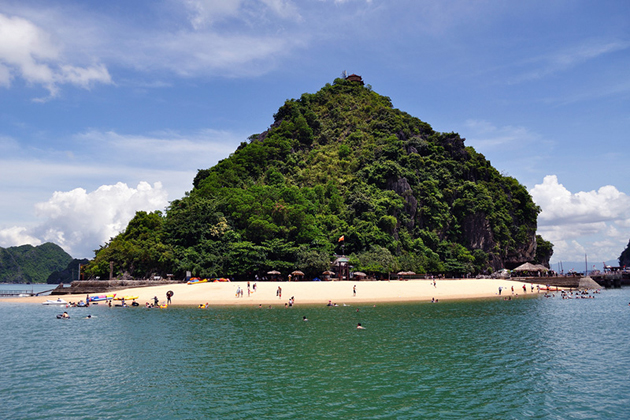 halong in april