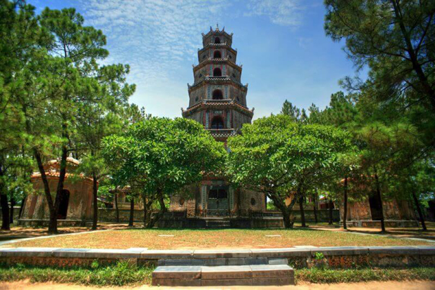 thien mu pagoda vietnam cycling tour