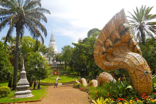 Wat Phnom in Phnom Penh