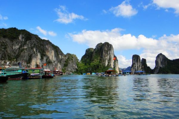 halong bay shore excursion from Cai Lan port