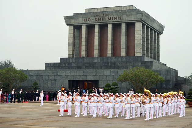 ho chi minh mausoleum hanoi best tours