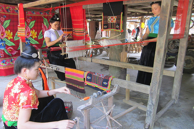 mai chau people mai chau tours