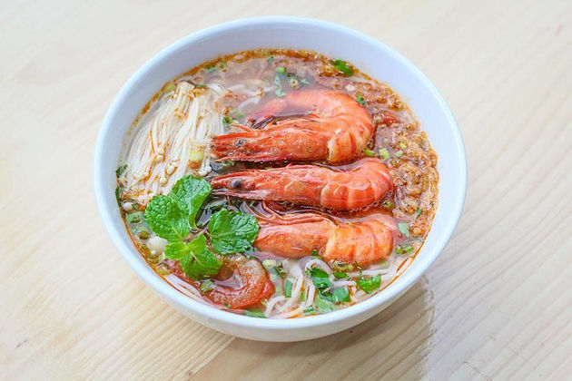 chau truc shrimp noodle