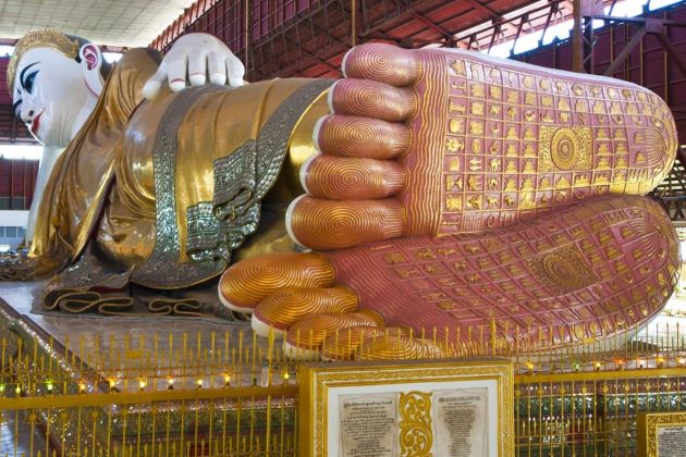 lying buddha statue in yangon myanmar