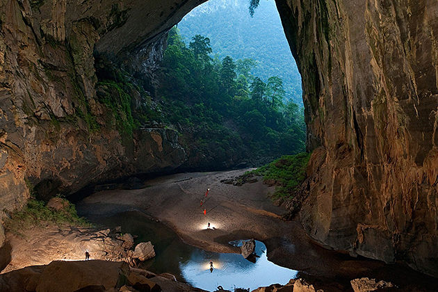 son doong cave quang binh vietnam vacation