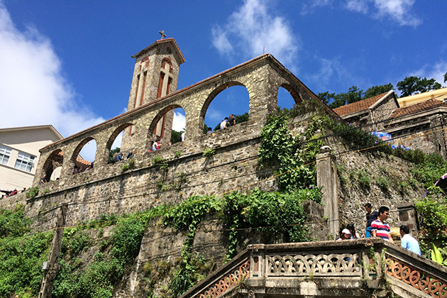 tam dao stone church