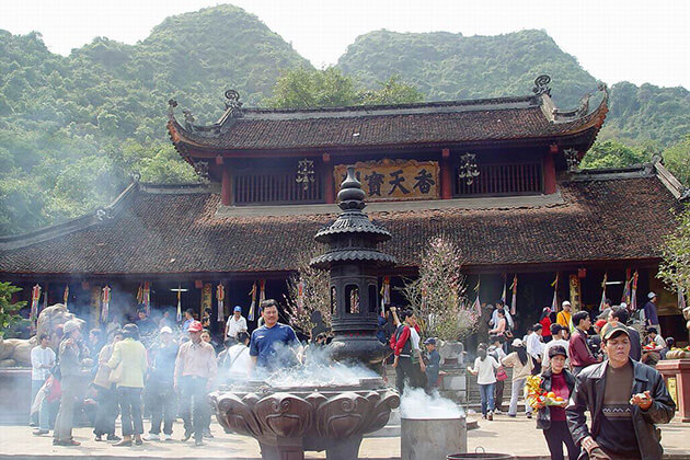 perfume pagoda western hanoi