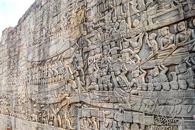 wall in bayon temple