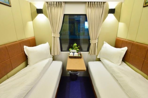 a cabin of night train from hanoi to hue