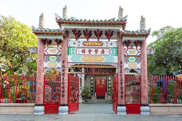 chua ong pagoda in hoi an ancient town