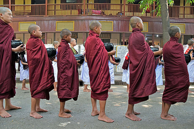 monks at Mahagandayon monastery