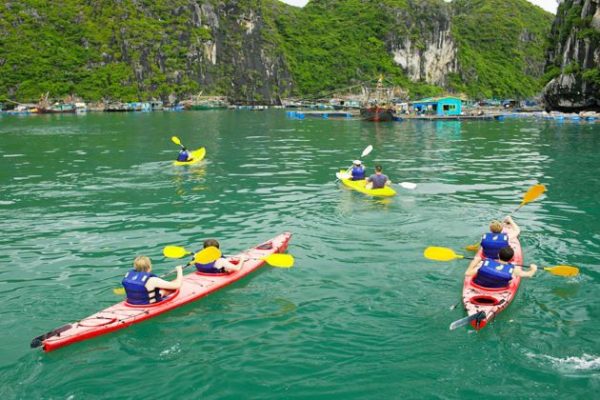 kayaking in halong bay - Vietnam vacation packages