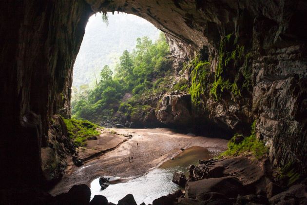 adventure holidays to vietnam create amazing discovery at phong nha ke bang