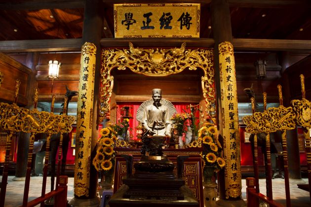 temple of literature worships chu van an