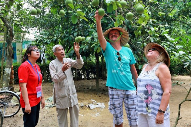 contact with local people at thuy bieu village