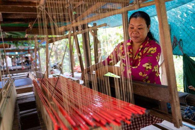 local weaving at Angkor Ban village