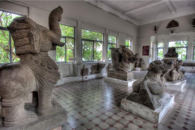 statue collection at cham museum