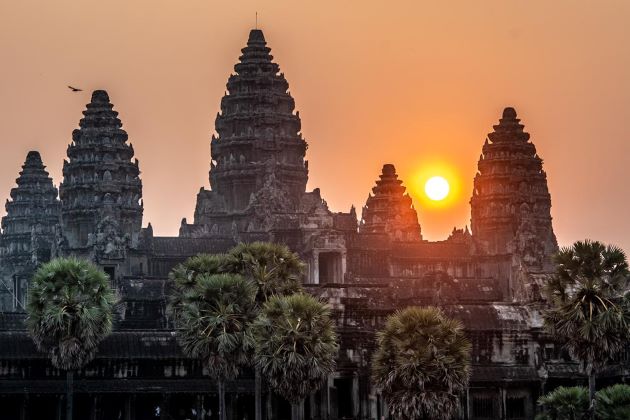 Sunrise over Angkor Wat - Vietnam Cambodia tours