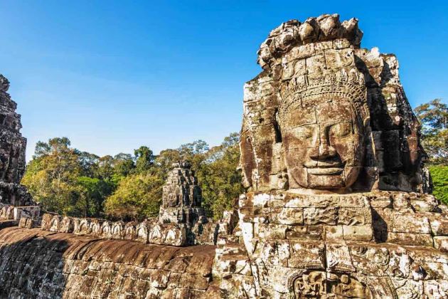 the bayon temple of angkor thom