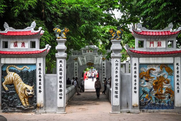 the gate of ngoc son temple hanoi