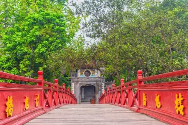 Ngoc Son Temple in Hanoi | All about the Temple of Jade Mountain