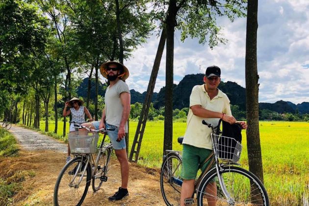 vietnam bike tours in mai chau
