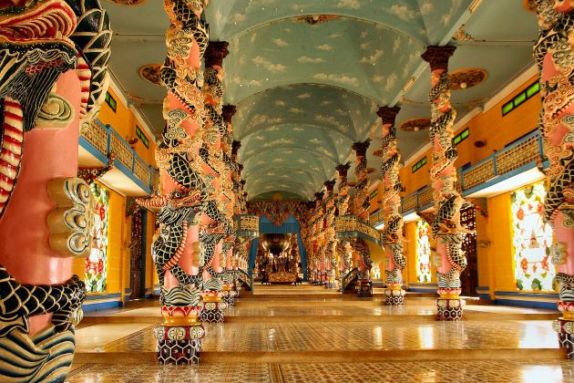 cao dai temple in tay ninh from saigon