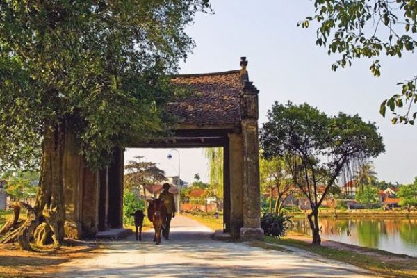 duong lam ancient village in hanoi