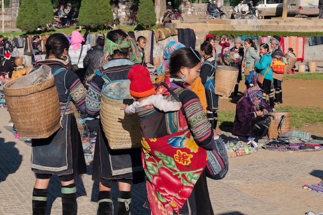 love market in sapa