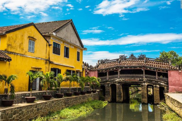 Japanese Covered Bridge in hoi an vietnam